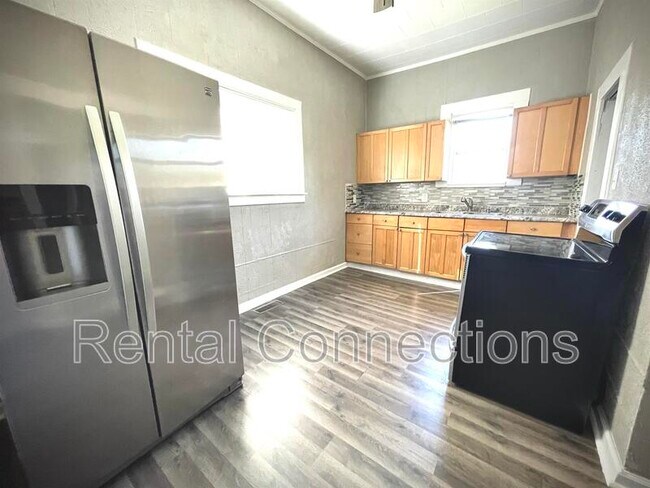 Photo - 300 N Bentley St