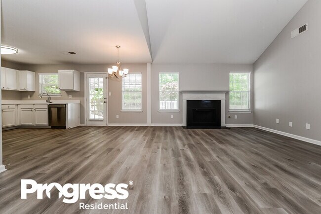 Photo - 2860 Highland Hill Pkwy