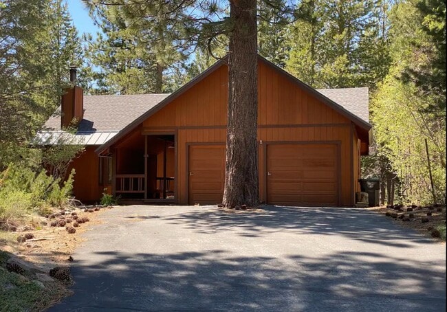Building Photo - 12250 Snowpeak Way Rental