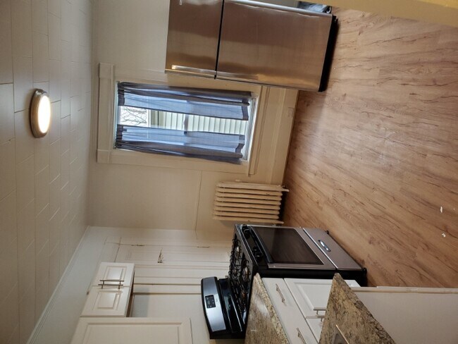 Photo - 492 Pine St Unit 2