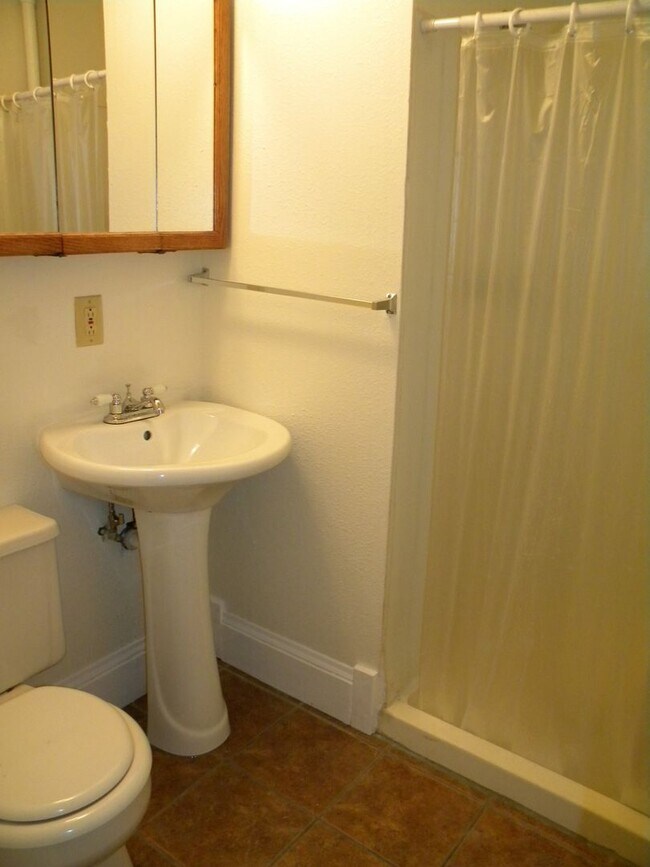 Photo - 750-CURF Unit 4