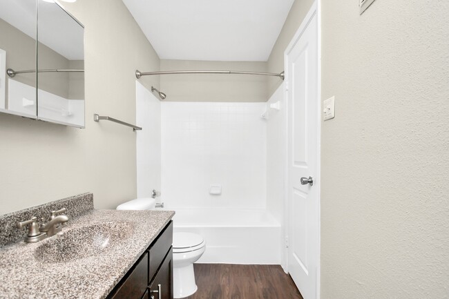 Photo - 1201 Enterprise Ave Unidad 314