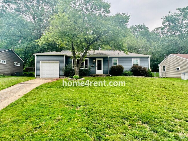Building Photo - Adorable Ranch Style Home in Overland Park...