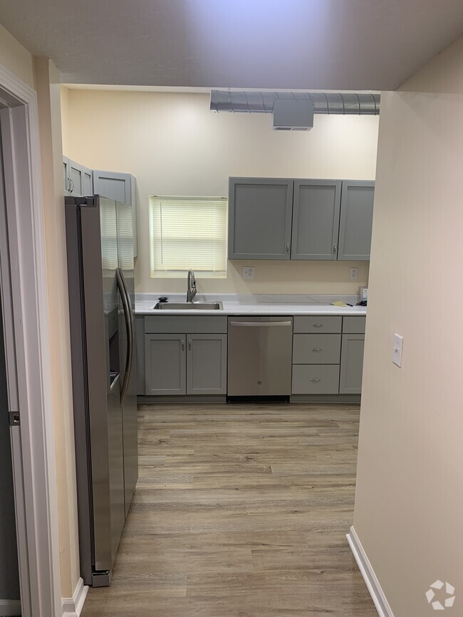 Building Photo - 6800 E 58 St Rental