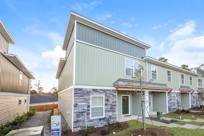 Photo - 306 High Grv Wy