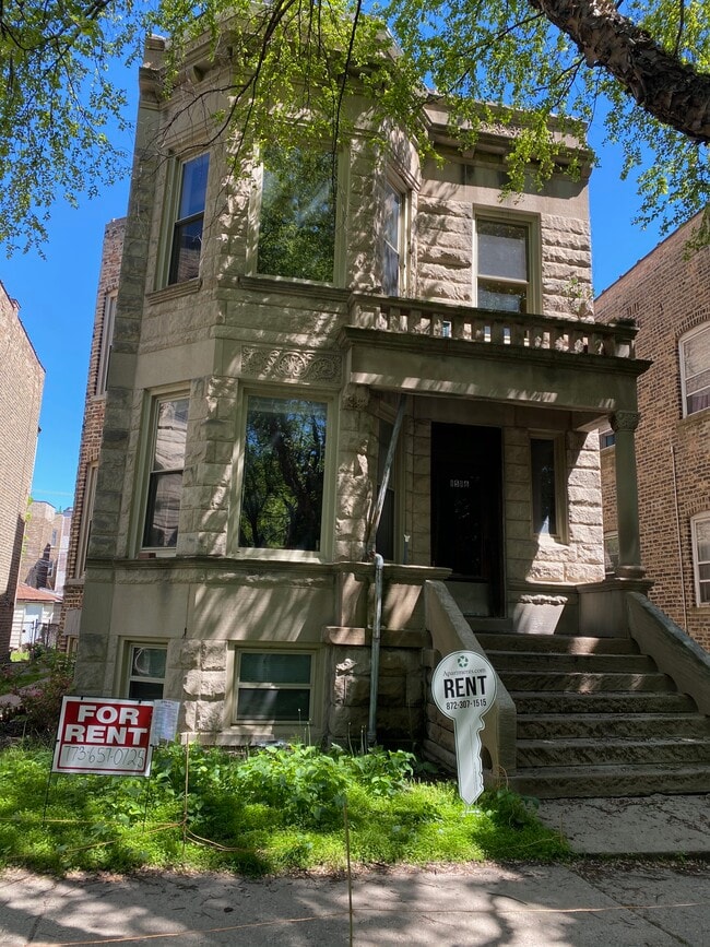 Building Photo - 1620 W Thome Ave Unit Best