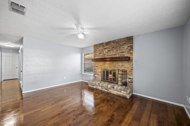 Photo - 2208 Viewtop Ln Unit B