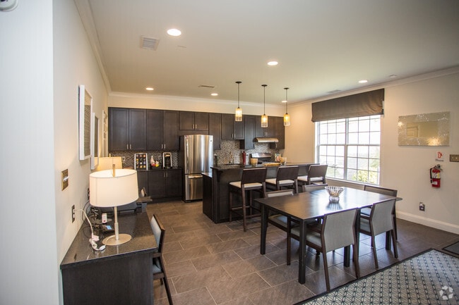 Carriage Pointe Condominiums