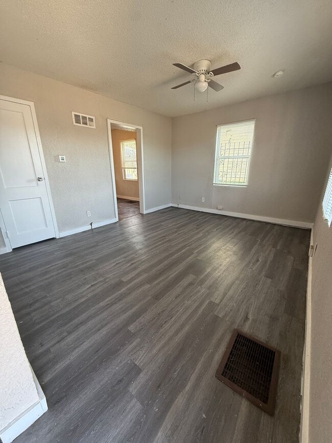 Photo - 2 bedroom townhome right off the highway!