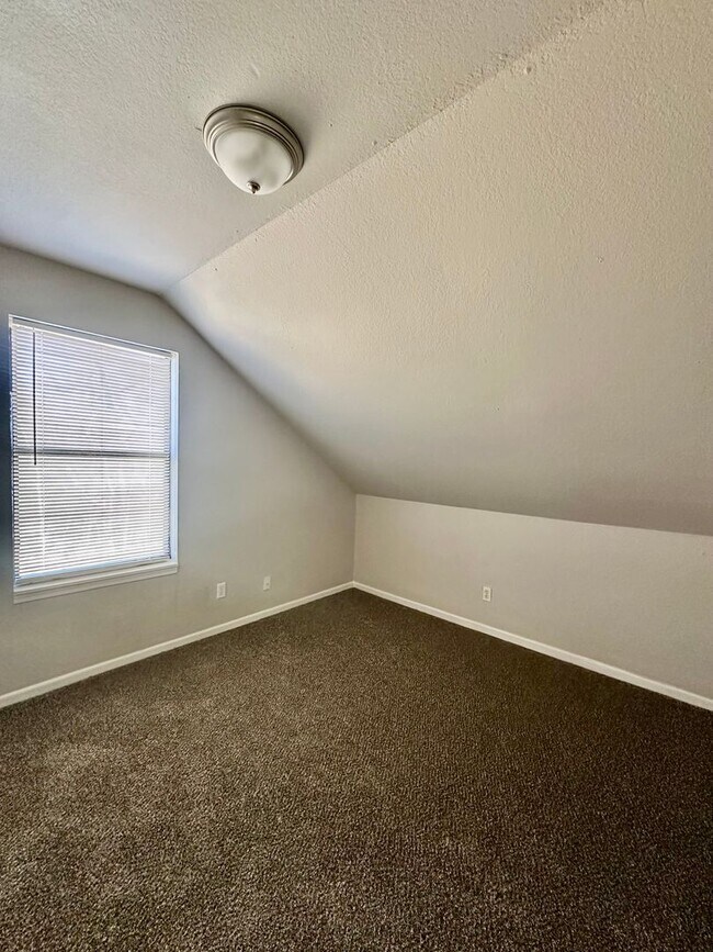 Photo - 4212 E 55th St Unidad 4214 E 55th St