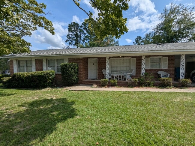 Building Photo - 813 McLemore Dr Rental