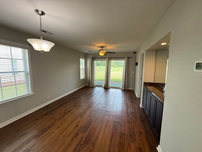 653 Tupelo Ln