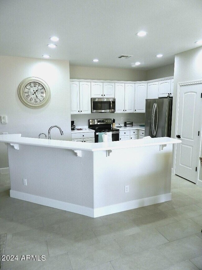 22816 N Las Positas Dr