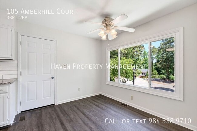 Photo - 105 Amberhill Ct
