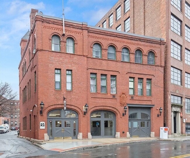Photo - 18-22 Essex St Unidad 21 Rental