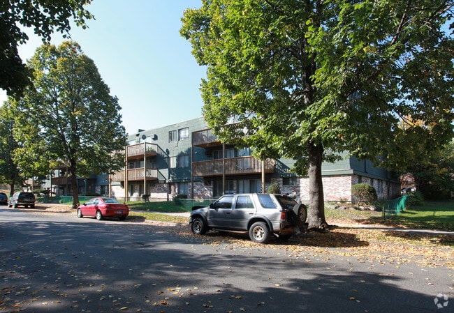 Photo - Eat Street Flat LLC