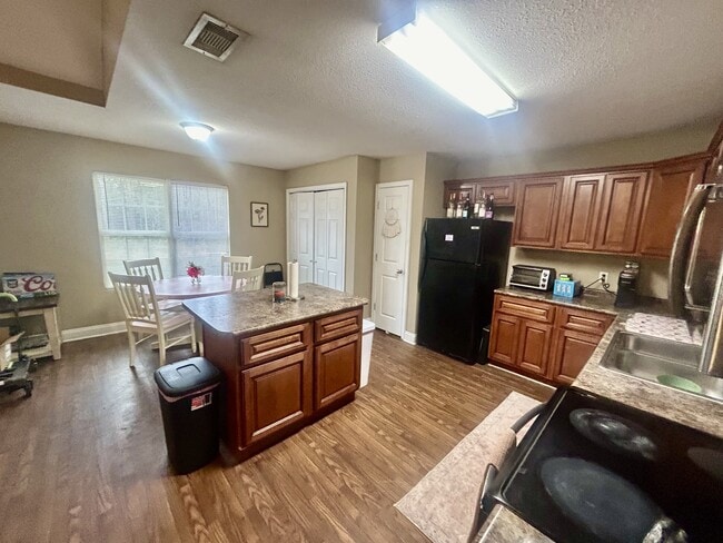 Photo - 101 Tuscany Trail