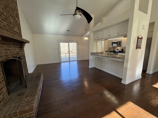 Photo - 6005 Tall Tree Ln