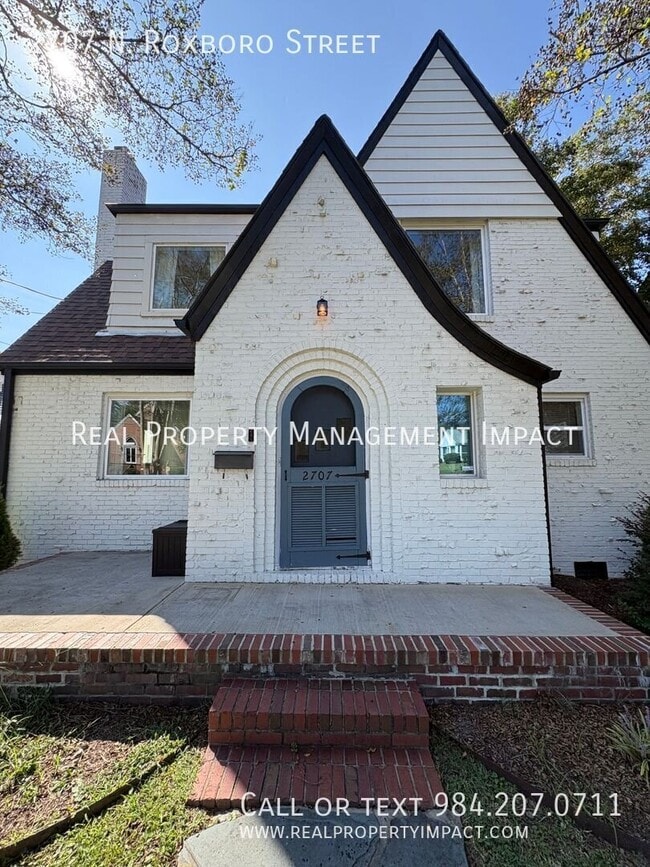 2707 N Roxboro St