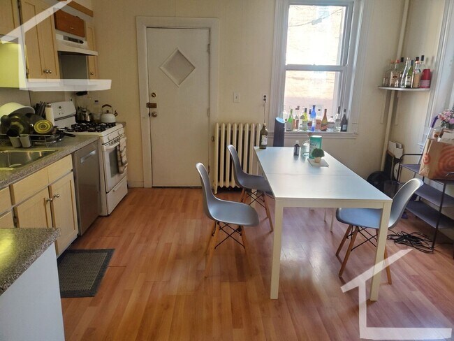 Photo - 5 Bed • 1.5 Bath • Oversized Apartment Fenway/BU South, 9/1/26, Laundry, Heat/HW Inc.