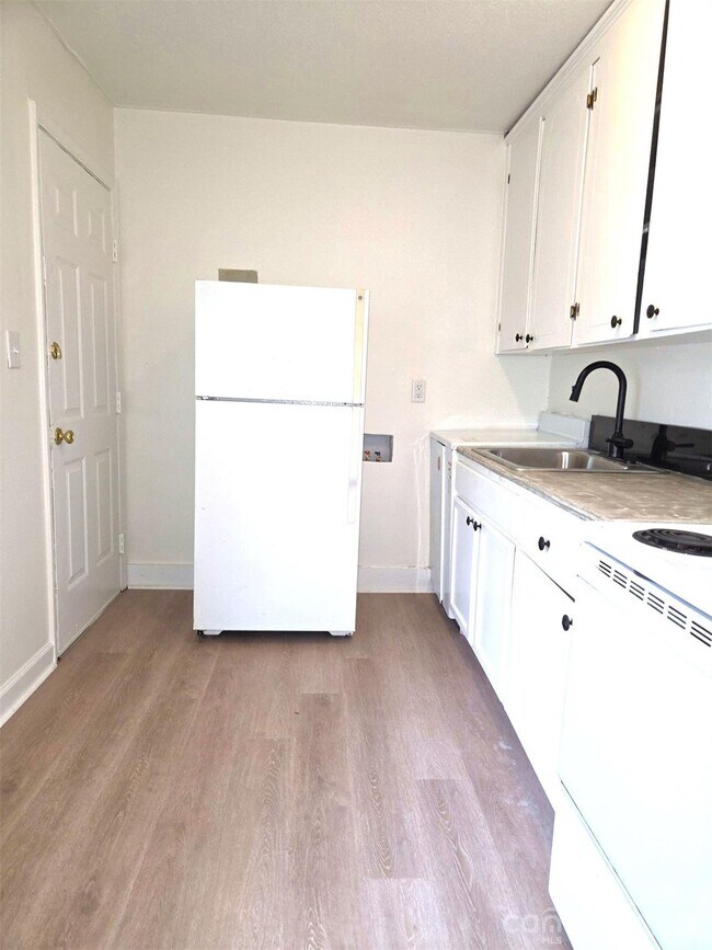 Photo - 2835 Willow St Unidad 1