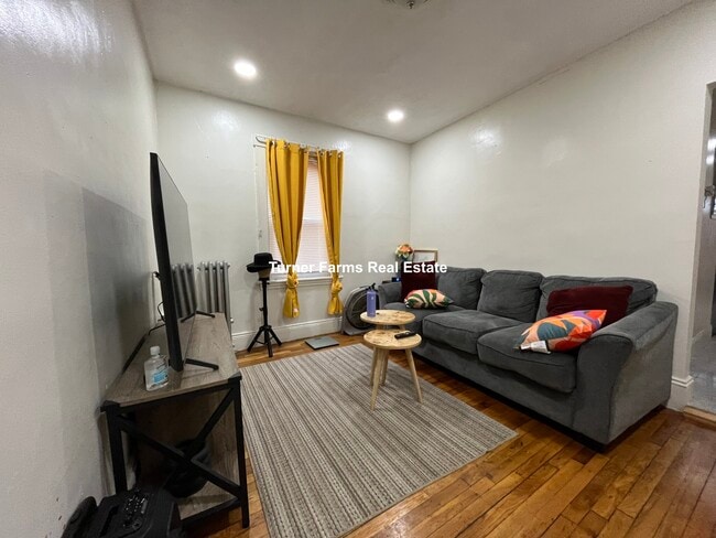 Photo - 14 Logan St Unit 1