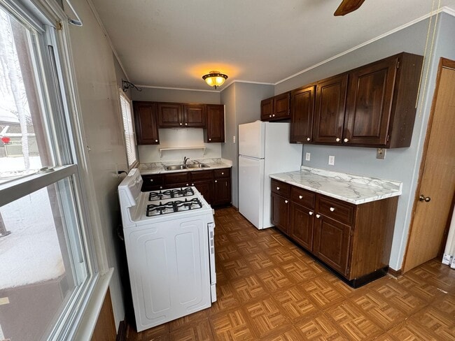 Photo - 3 Bedroom 2 Bath house in Bettendorf