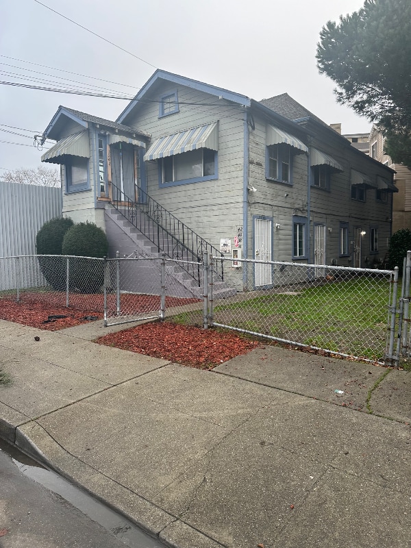 Photo - 3242 Linden St