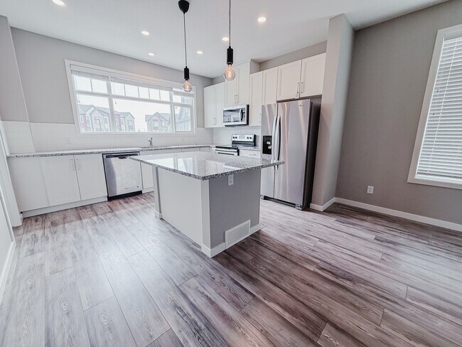 Photo - 129 Copperstone Park SE