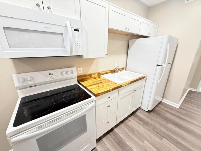 Photo - 1233 Vincennes St