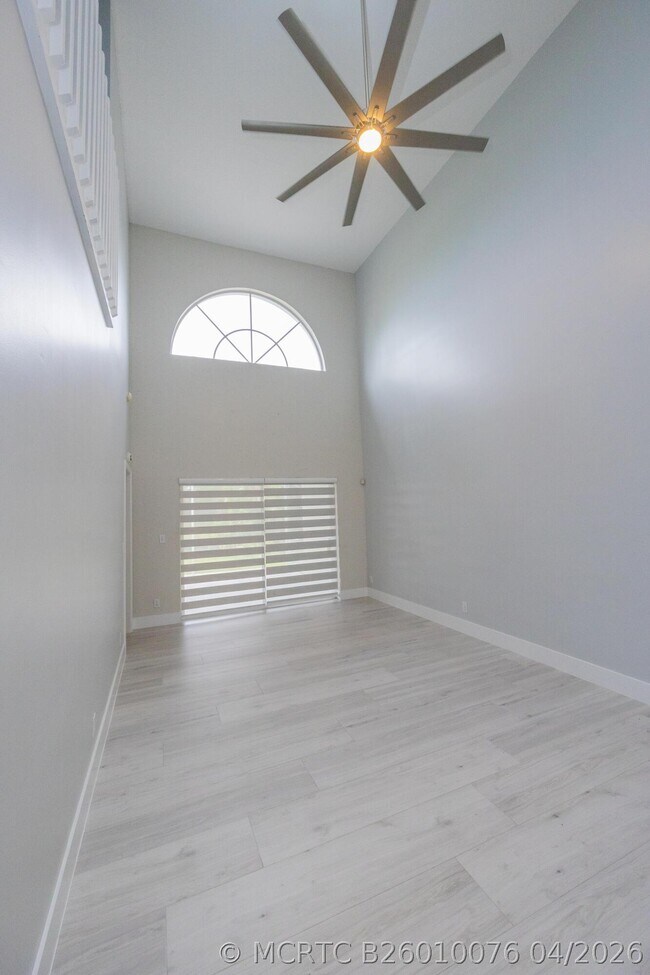 Photo - 50 Desford Ln