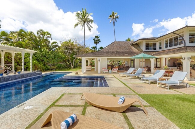 Photo - 4727 Kahala Ave