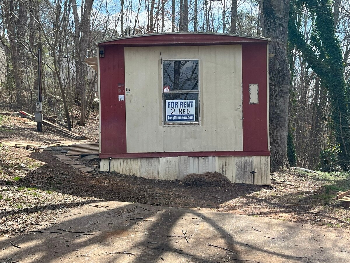 Photo - 6696 Skyview Dr SE