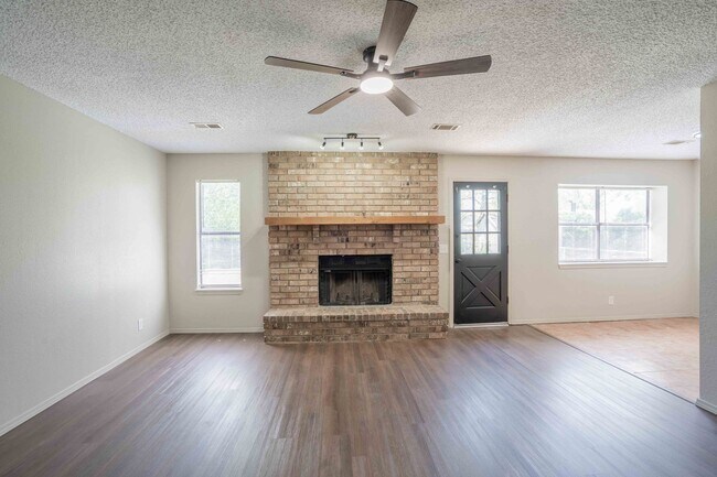 Photo - 3 Bed 2 Bath Broken Arrow / New Tulsa