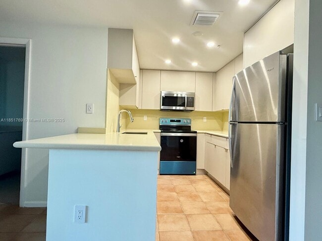 Photo - 185 SE 14th Terrace Unit 906