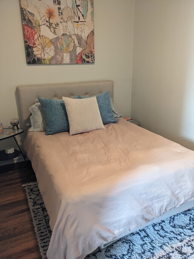 Photo - 733 N Noble St