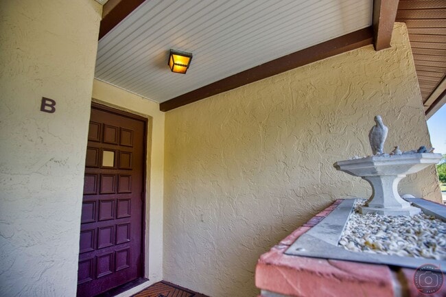 Photo - Seasonal Short-Term 2-Bedroom 2-Bath 2nd Floor Condo Located at Mission Lakes! Unidad B