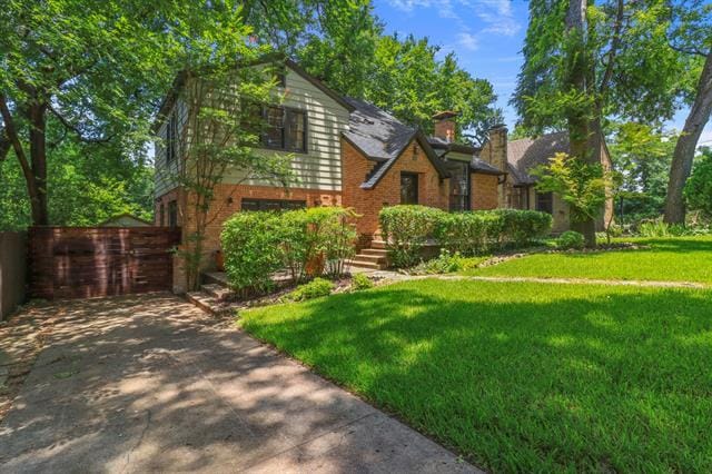 Photo - 307 Circle Dr