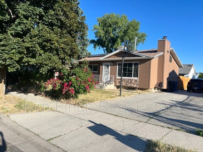 Building Photo - 4577 Twilight Dr Rental