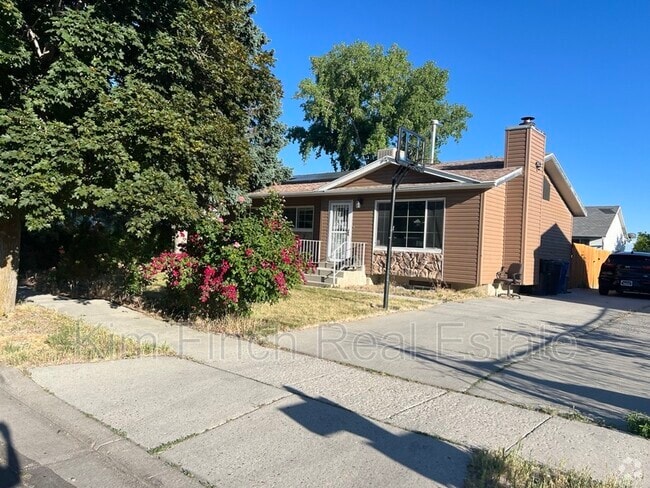Building Photo - 4577 Twilight Dr Rental