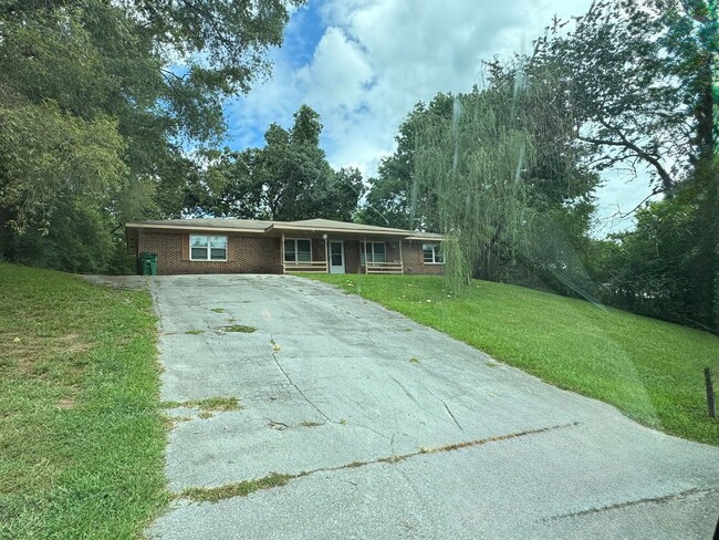 Building Photo - 5041/5043 Shoals Lane Unit 5041 Rental