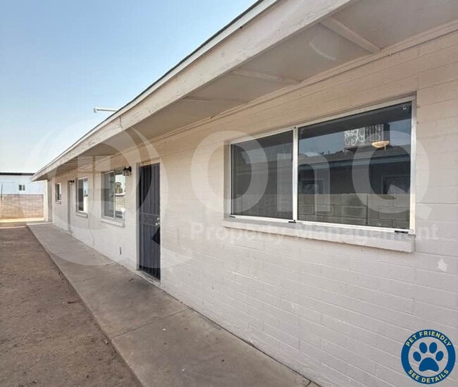 Building Photo - 132 E Ingram St Rental