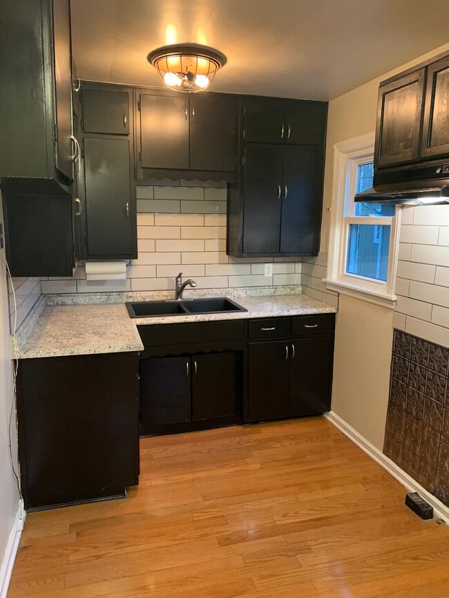 Photo - 4909 Brouse Ave