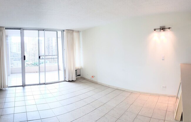 Photo - Summer Palace, Ala Moana, 1 Bedroom 1 Bathroom 1 Covered Parking Condominium Ocean View Unit 2102