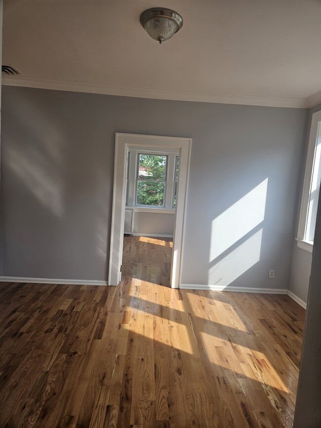 Living room - 291 Tremont Ave Apartments Unit 2nd floor