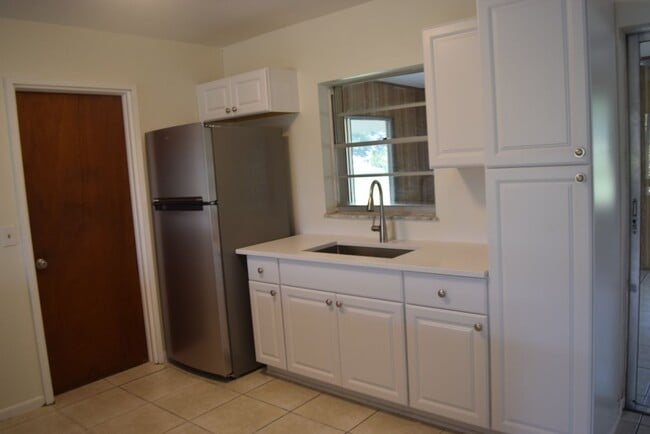 Photo - Affordable 3 bedroom 2 bath centrally located
