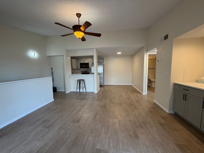 Photo - ANNUAL RENTAL - 2ND FLOOR 1 BED PLUS DEN/1 BATH CONDO IN GRANADA LAKES!