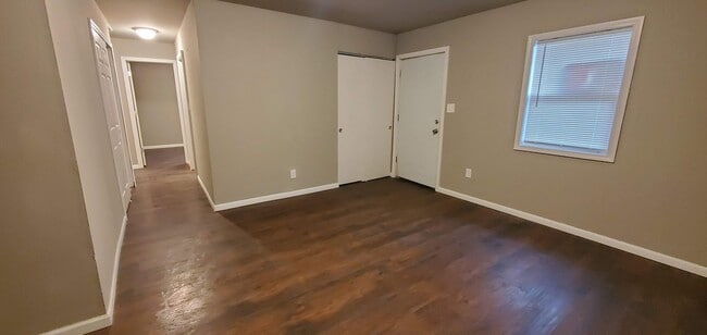 Photo - Large Floor Plan