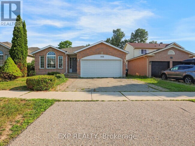 Photo - 163 Daimler Dr
