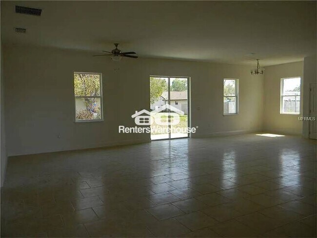 Photo - 701 Armadillo Dr